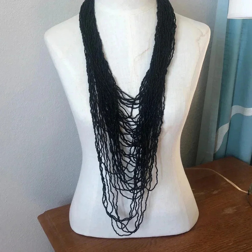 Black‎ Multistrand Beaded necklace